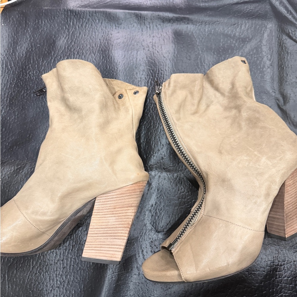 Vero Cuoio The Vapor Silica Boots Size 41 Taupe Leather AS IS Repair required